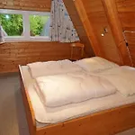 Zeltdachhaus In Ruhiger Lage Mit W-lan Сasa de vacaciones Damp